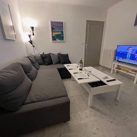 Seafront - Beautiful Flat With Aircon And Comfortable Loggia Vallauris Εξωτερικό φωτογραφία