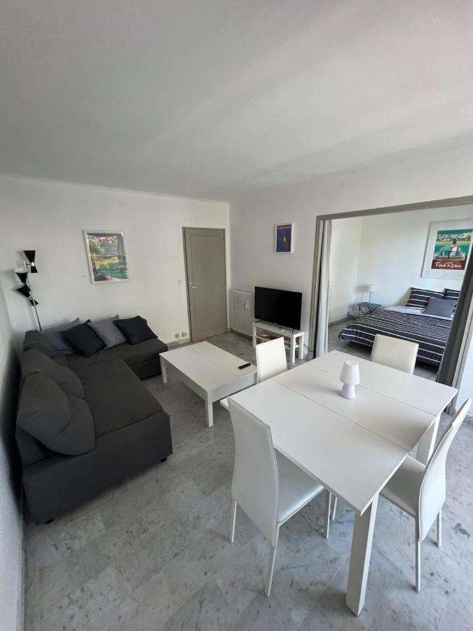 Seafront - Beautiful Flat With Aircon And Comfortable Loggia Vallauris Εξωτερικό φωτογραφία