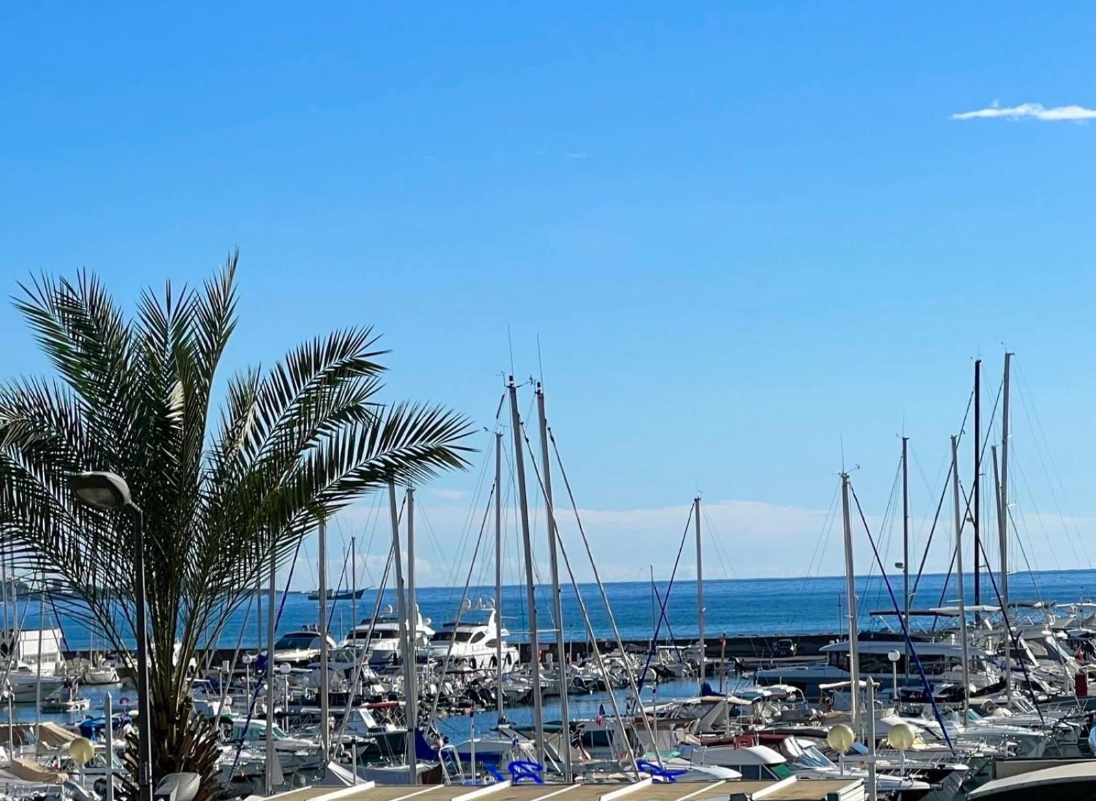 Seafront - Beautiful Flat With Aircon And Comfortable Loggia Vallauris Εξωτερικό φωτογραφία