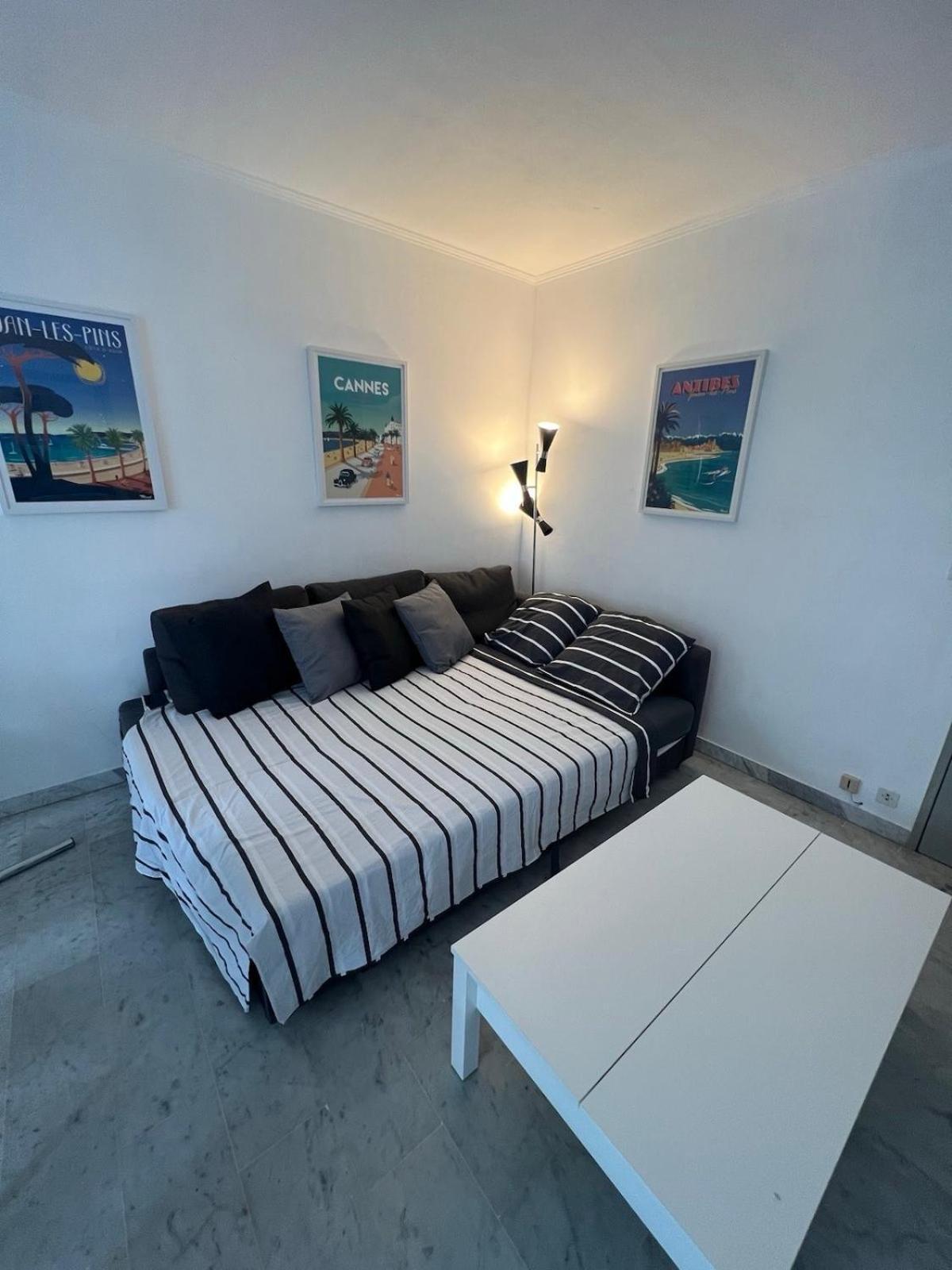 Seafront - Beautiful Flat With Aircon And Comfortable Loggia Vallauris Εξωτερικό φωτογραφία
